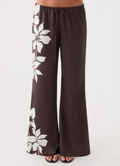 Sorena Low Rise Flared Pants - Chocolate Tropic Floral